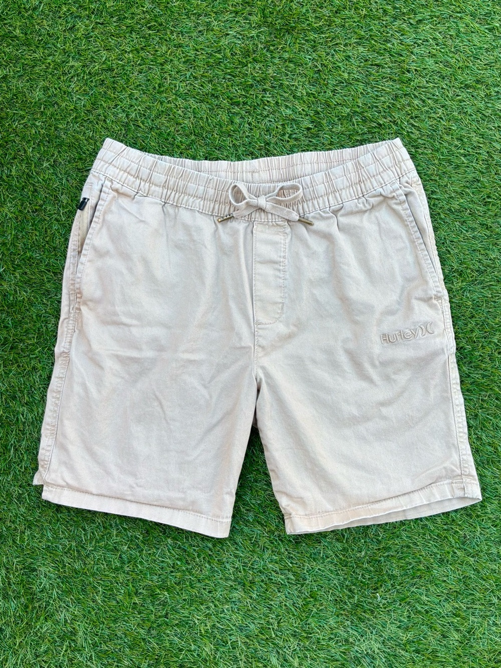 Hurley Beige Pull-On Chino Shorts Size Small